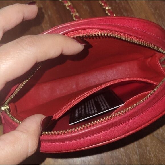 Chanel Red Leather CrossBody Round Oval Mini Small Camera Tassel Bag Purse VTG - Picture 15 of 16
